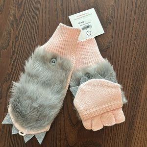NWT. Adorable furry “paw” gloves with fingerless option